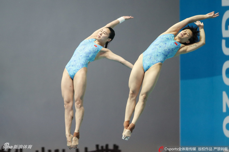 世锦赛女双三米板王涵/施廷懋进决赛