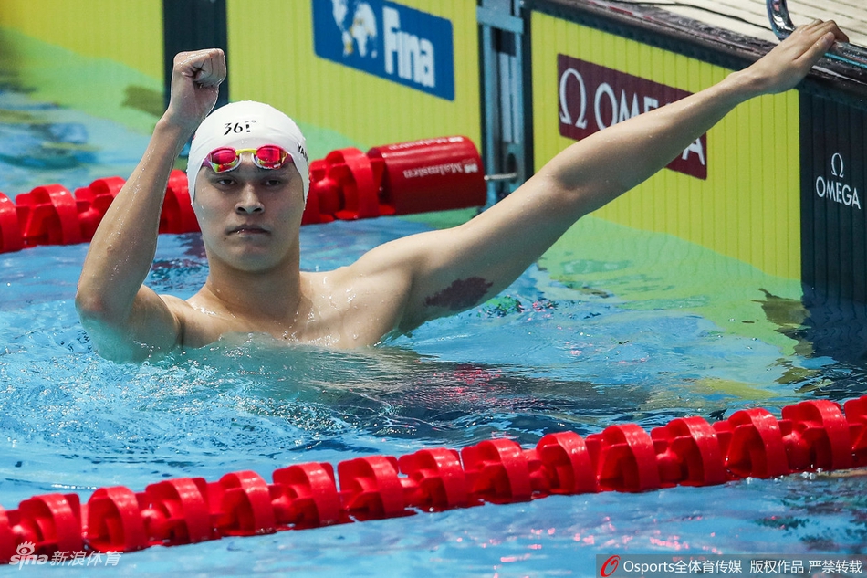 世锦赛400自孙杨预赛第一进决赛