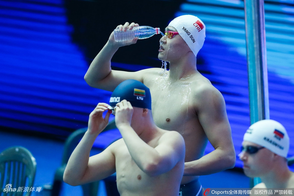 世锦赛400自孙杨预赛第一进决赛