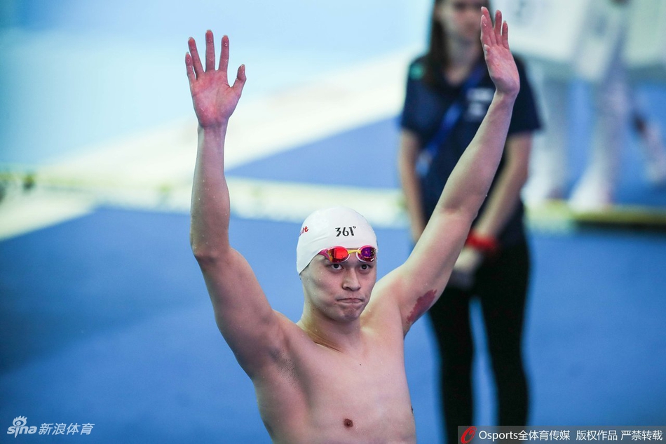 世锦赛400自孙杨预赛第一进决赛