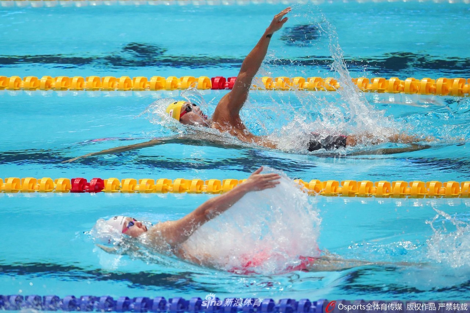 世锦赛200仰徐嘉余晋级半决赛