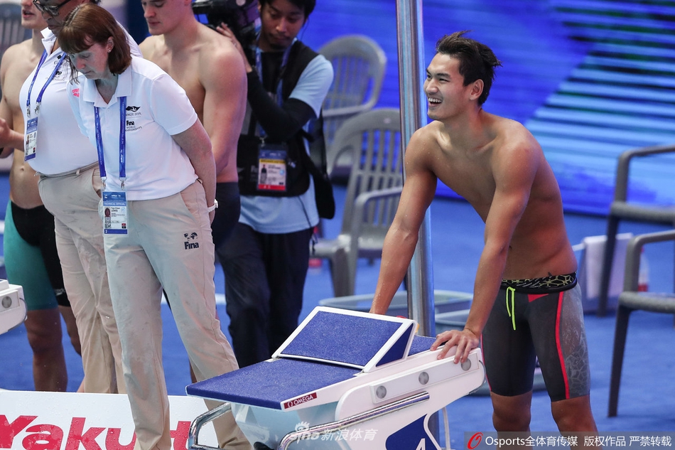 世锦赛男子4x100混接力中国队挺进决赛