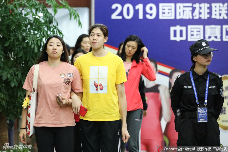 中国女排观战奥运资格赛土德战