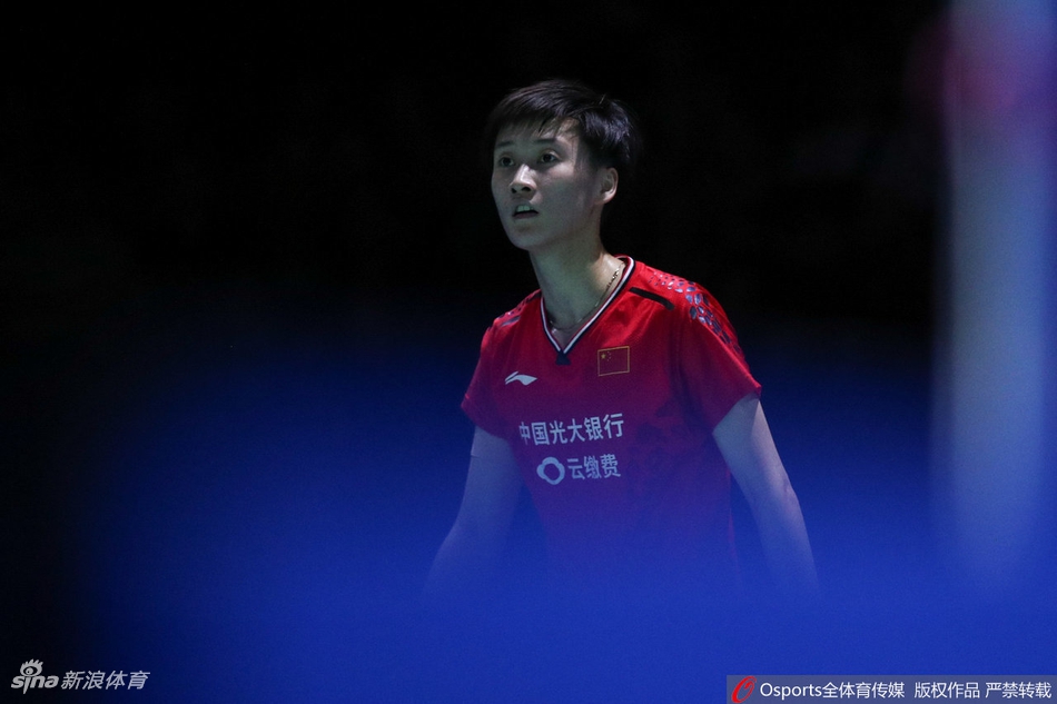 世锦赛陈雨菲0-2辛杜止步四强