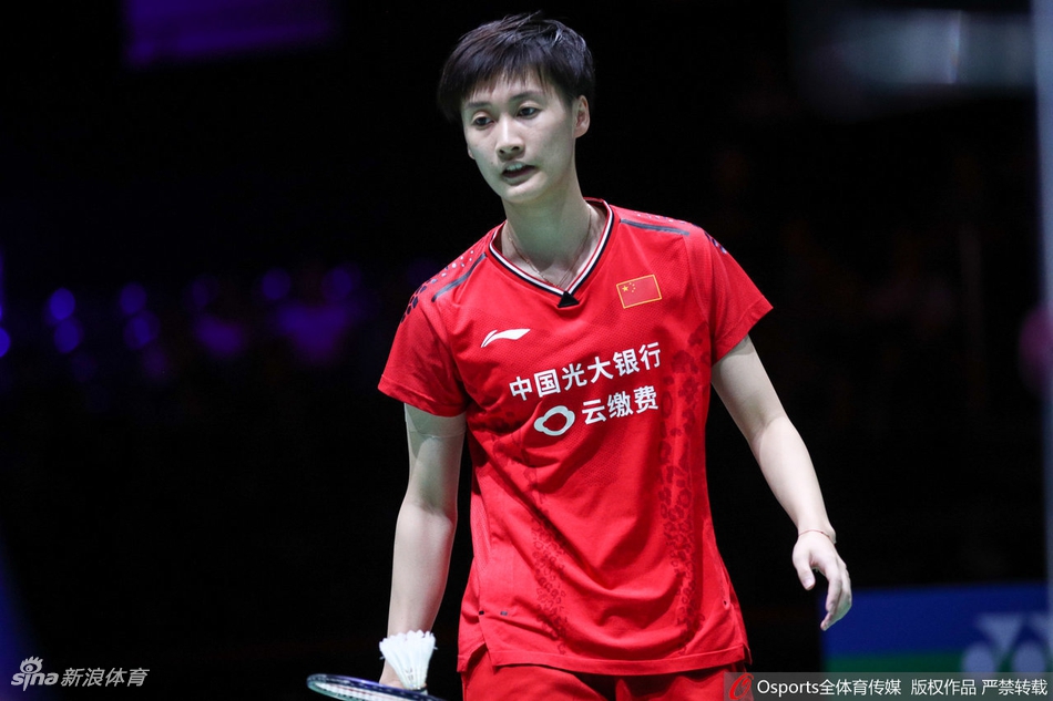 世锦赛陈雨菲0-2辛杜止步四强