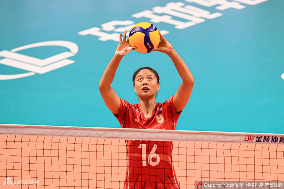 排超首轮江苏3-0四川女排