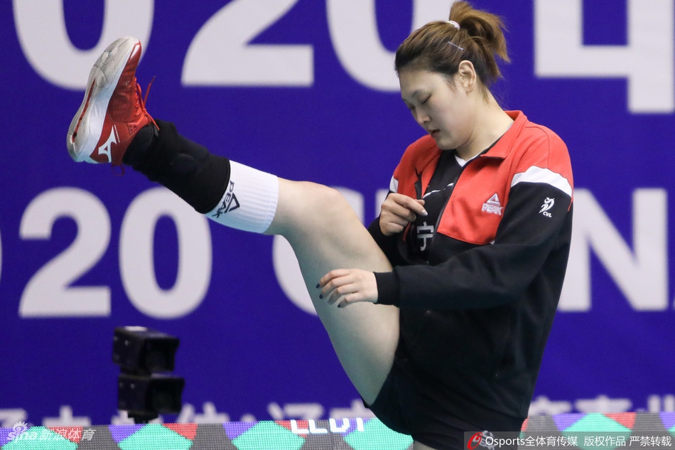 排超联赛辽宁女排0-3江苏女排