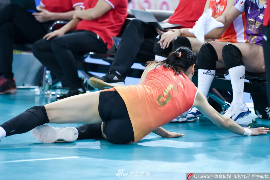 朱婷出战!排超天津女排2-3江苏女排