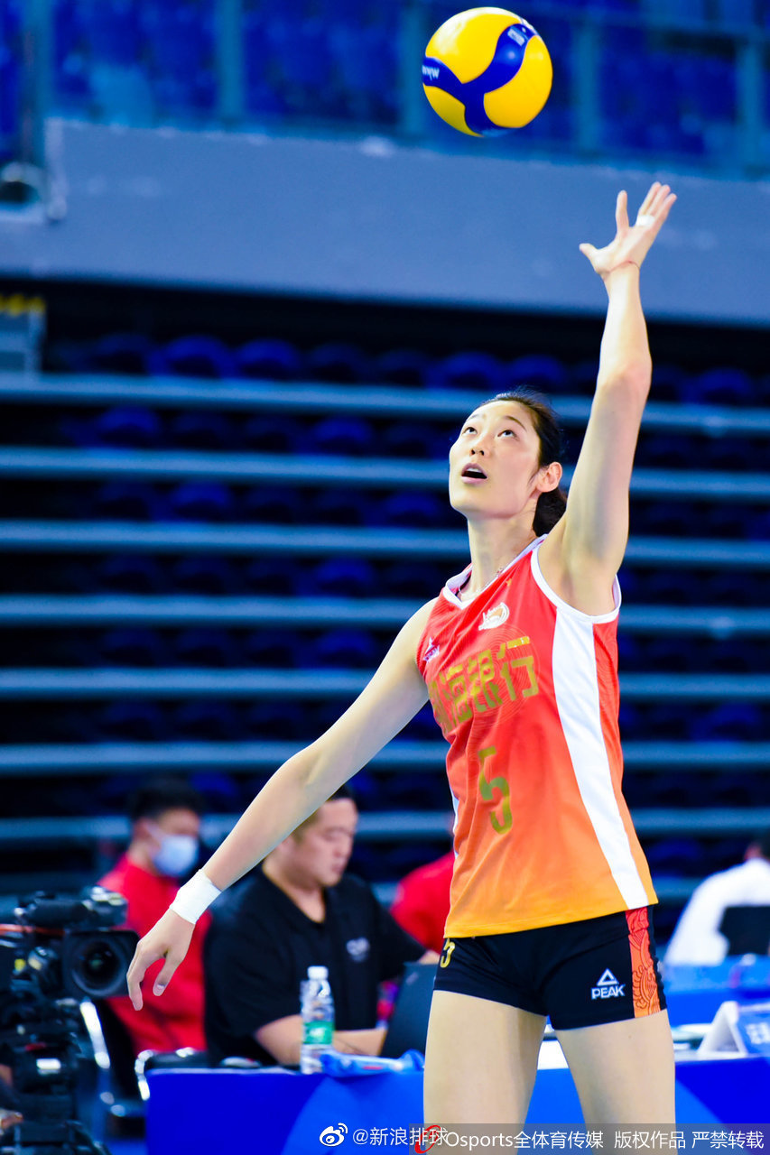 排超联赛中国女排队长朱婷特写