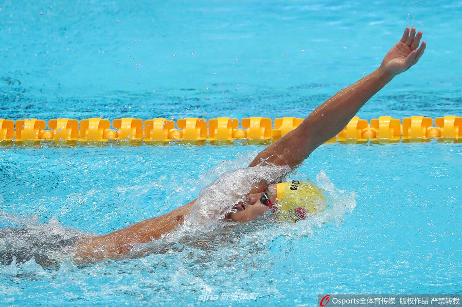 世锦赛200仰徐嘉余晋级半决赛