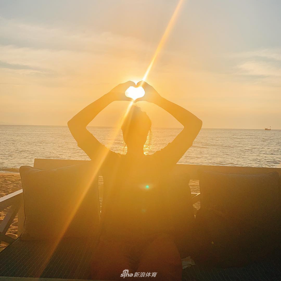 元气少女惠若琪浪漫度假晒美照