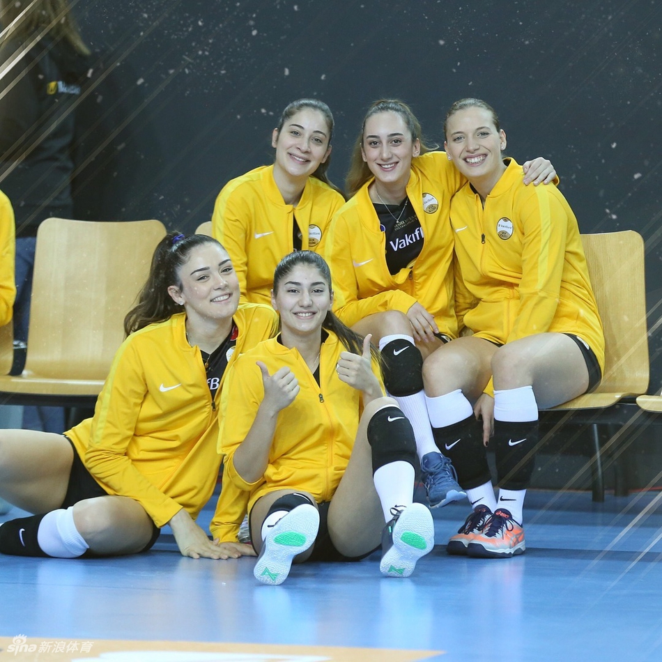 朱婷17分瓦基弗3-0费内巴切