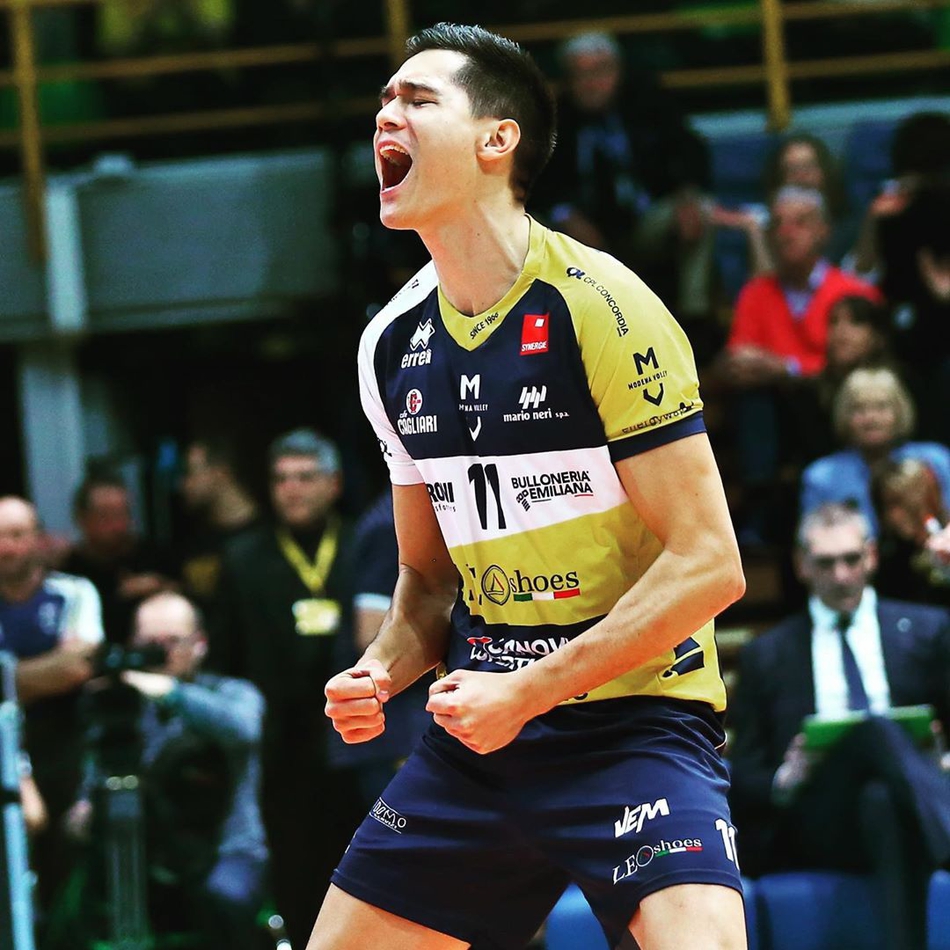 美国男排克里斯滕森27岁生日