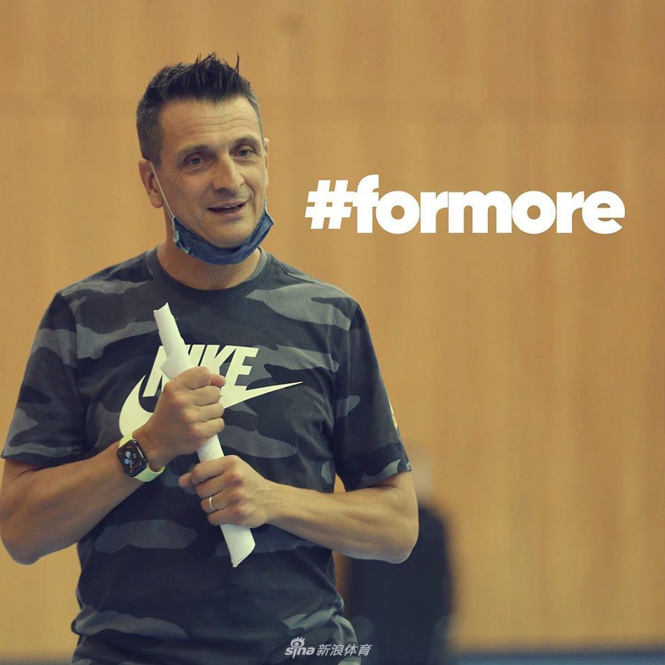 两大外援回归瓦基弗银行开练