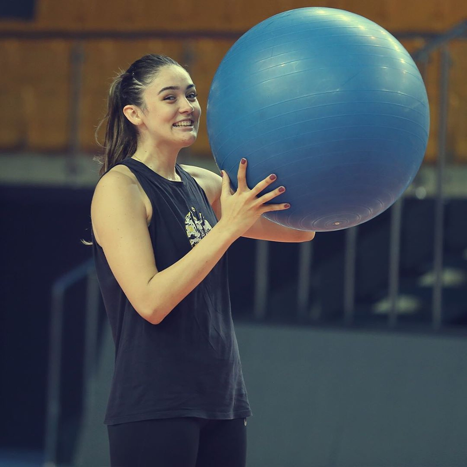 土耳其女排豪门瓦基弗银行训练