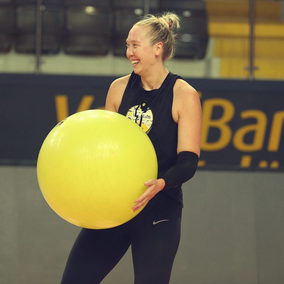 土耳其女排豪门瓦基弗银行训练