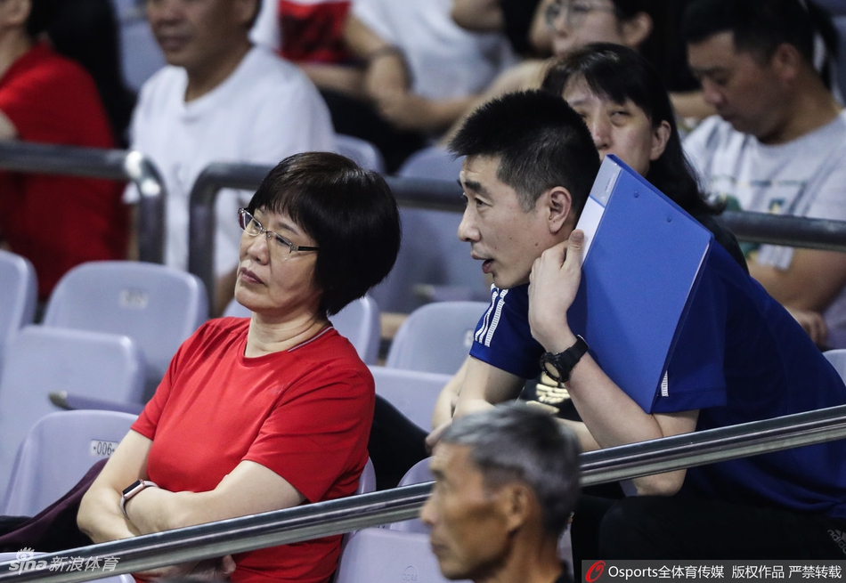 中国女排观战奥运资格赛土德战