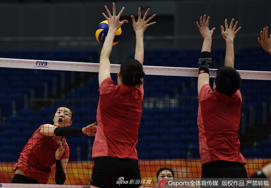 女排世锦赛半决赛中国队适应场地