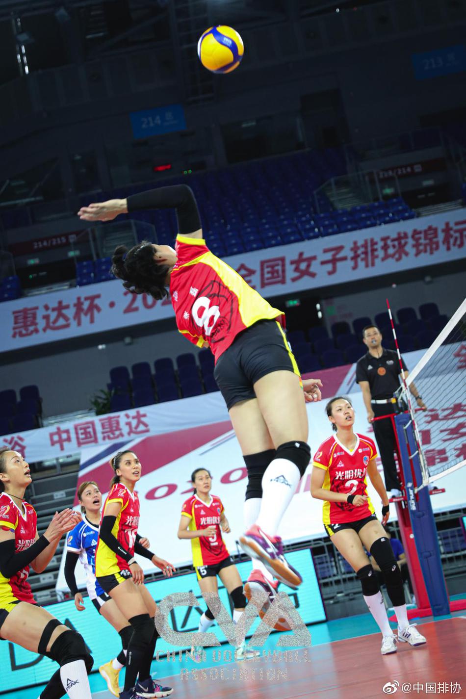 山东女排逆转上海挺进全锦赛决赛