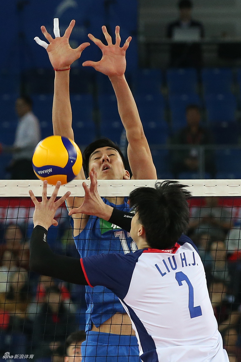 奥运资格赛中国男排3-2中国台北