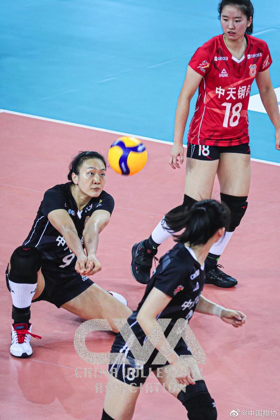 排超江苏女排3-0横扫四川女排