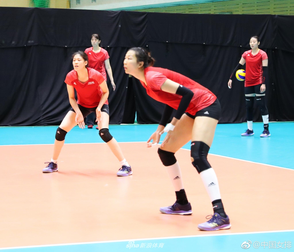 备战世锦赛女排集训一丝不苟