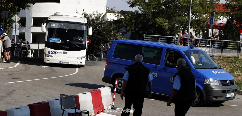 世锦赛中国男排1-3加拿大