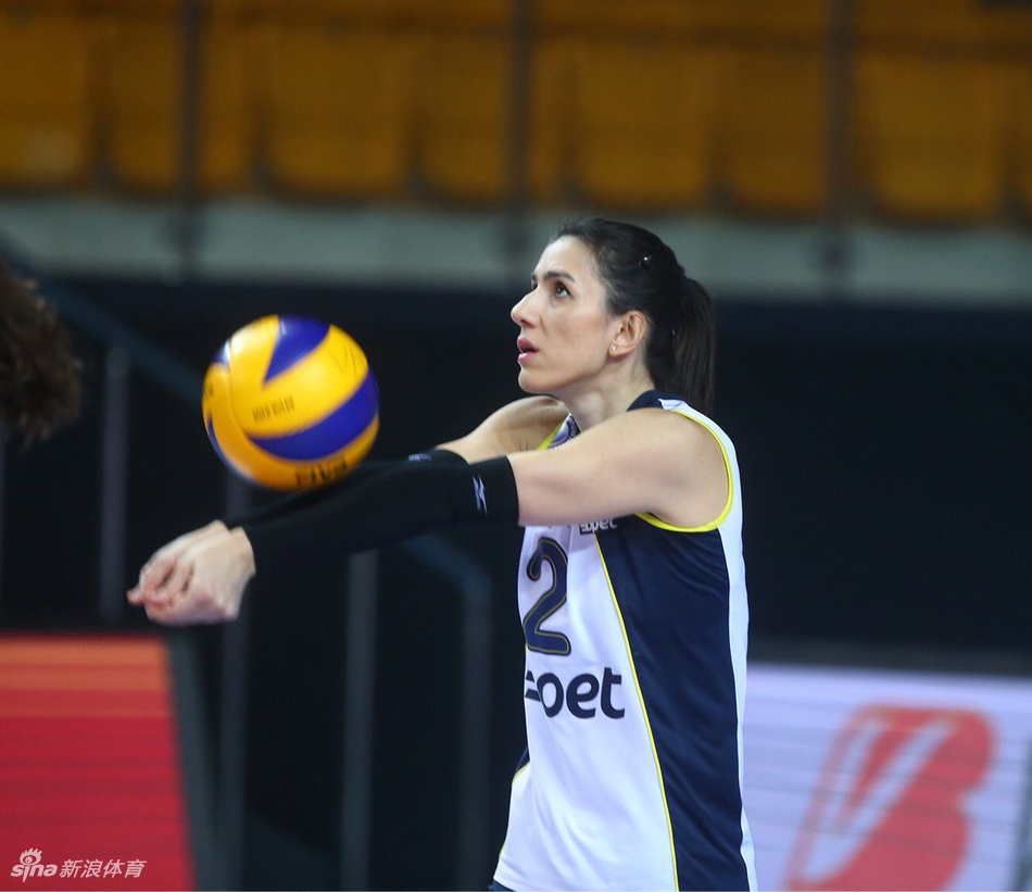 朱婷17分瓦基弗3-0费内巴切