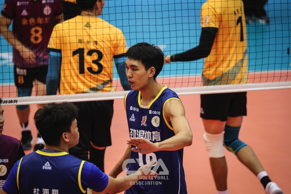 上海男排3-1四川夺复赛开门红