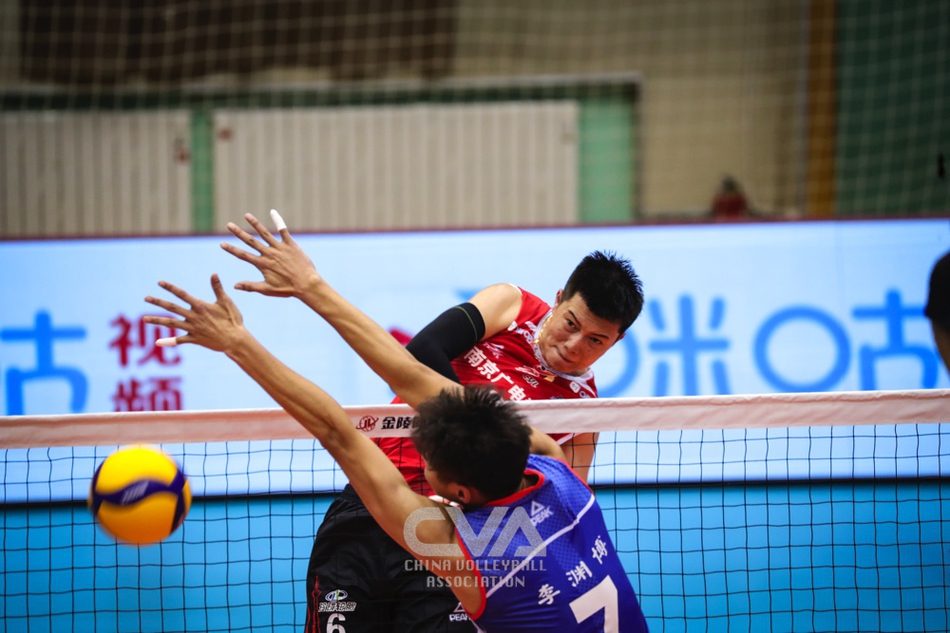 河南男排苦战五局3-2力克江苏