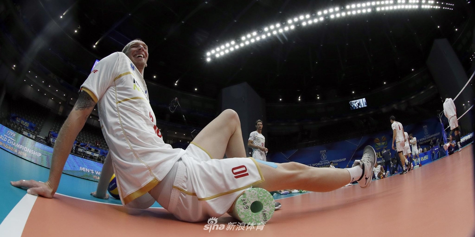 男排世锦赛中国队0-3不敌法国