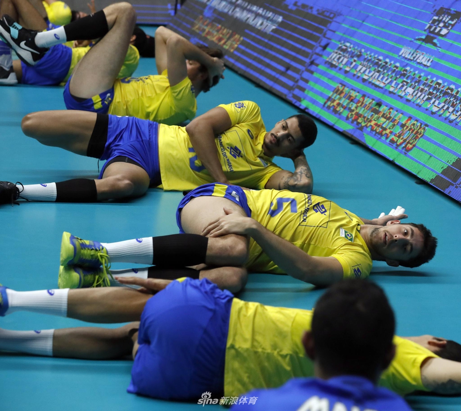 世锦赛中国男排0-3不敌巴西