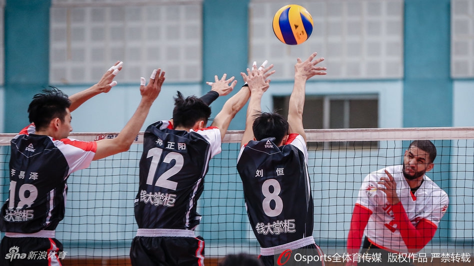 排超八强战北汽男排3-0河南男排