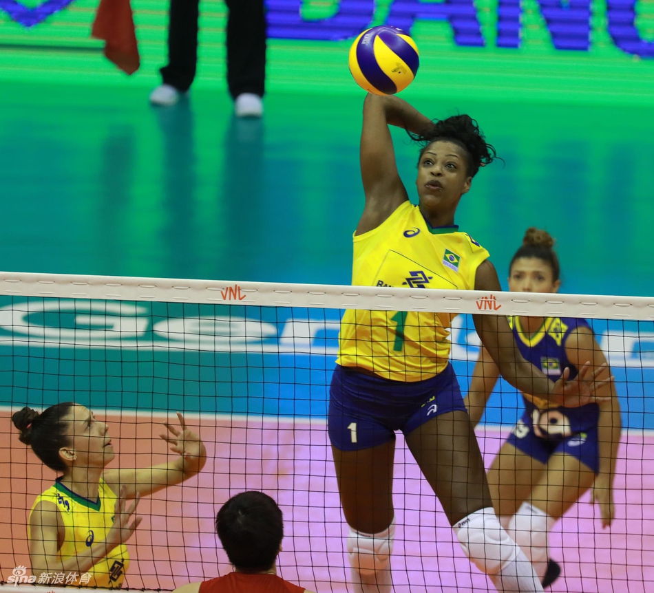 2019世界女排联赛中国0-3巴西