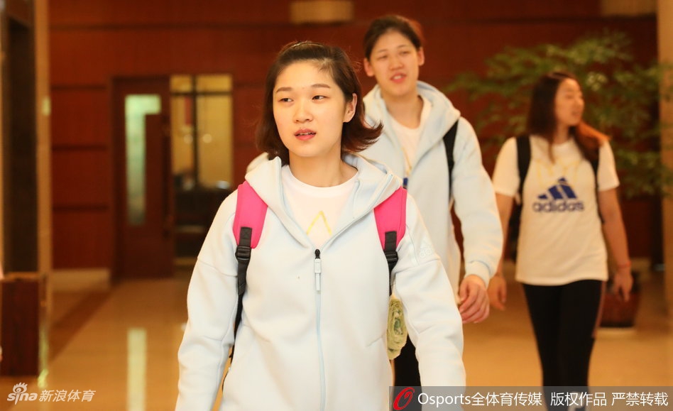 中国女排封闭集训结束返京