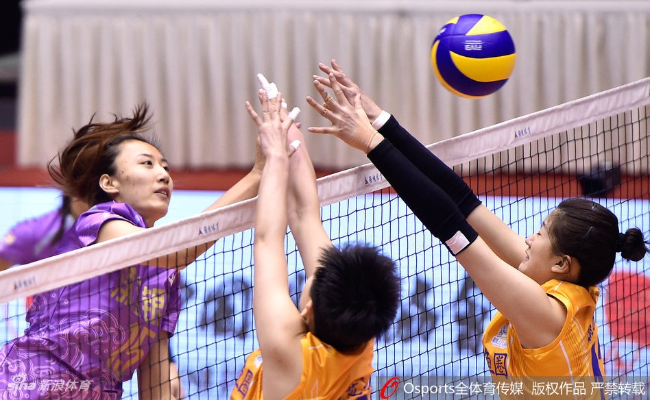 排超八强战天津女排3-0辽宁女排