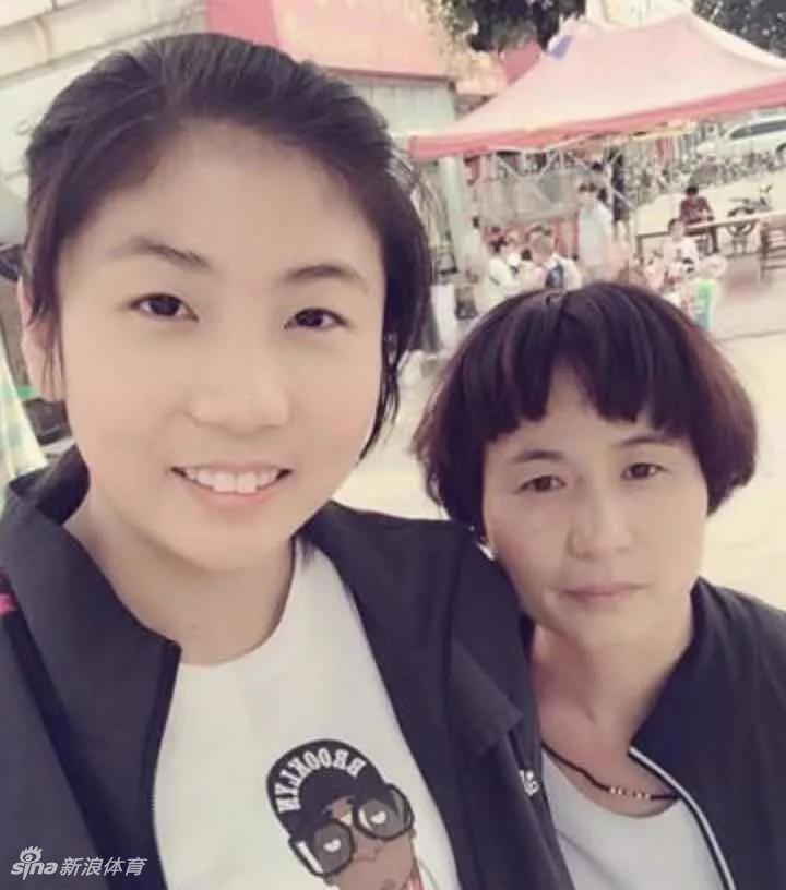 母亲节|再高挑的身材 在你身边永远是孩子