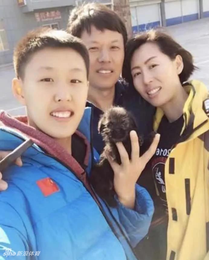 母亲节|再高挑的身材 在你身边永远是孩子