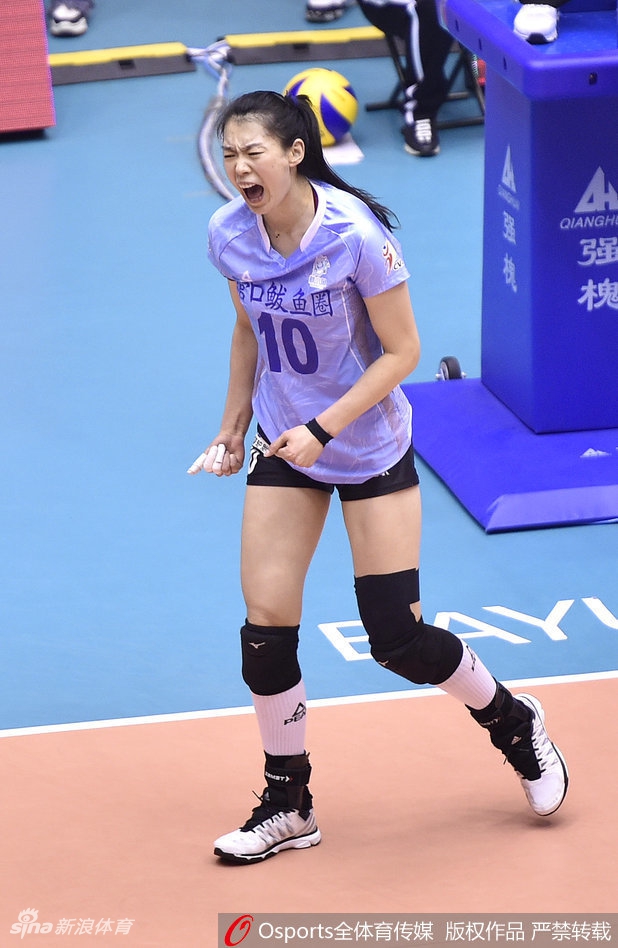 排超八强战辽宁女排3-2上海女排