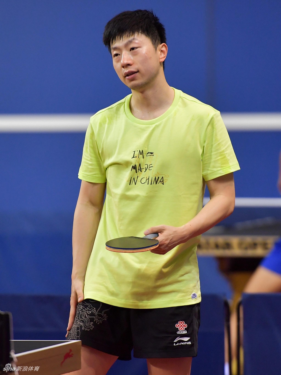 中国国家乒乓球队在多哈备战