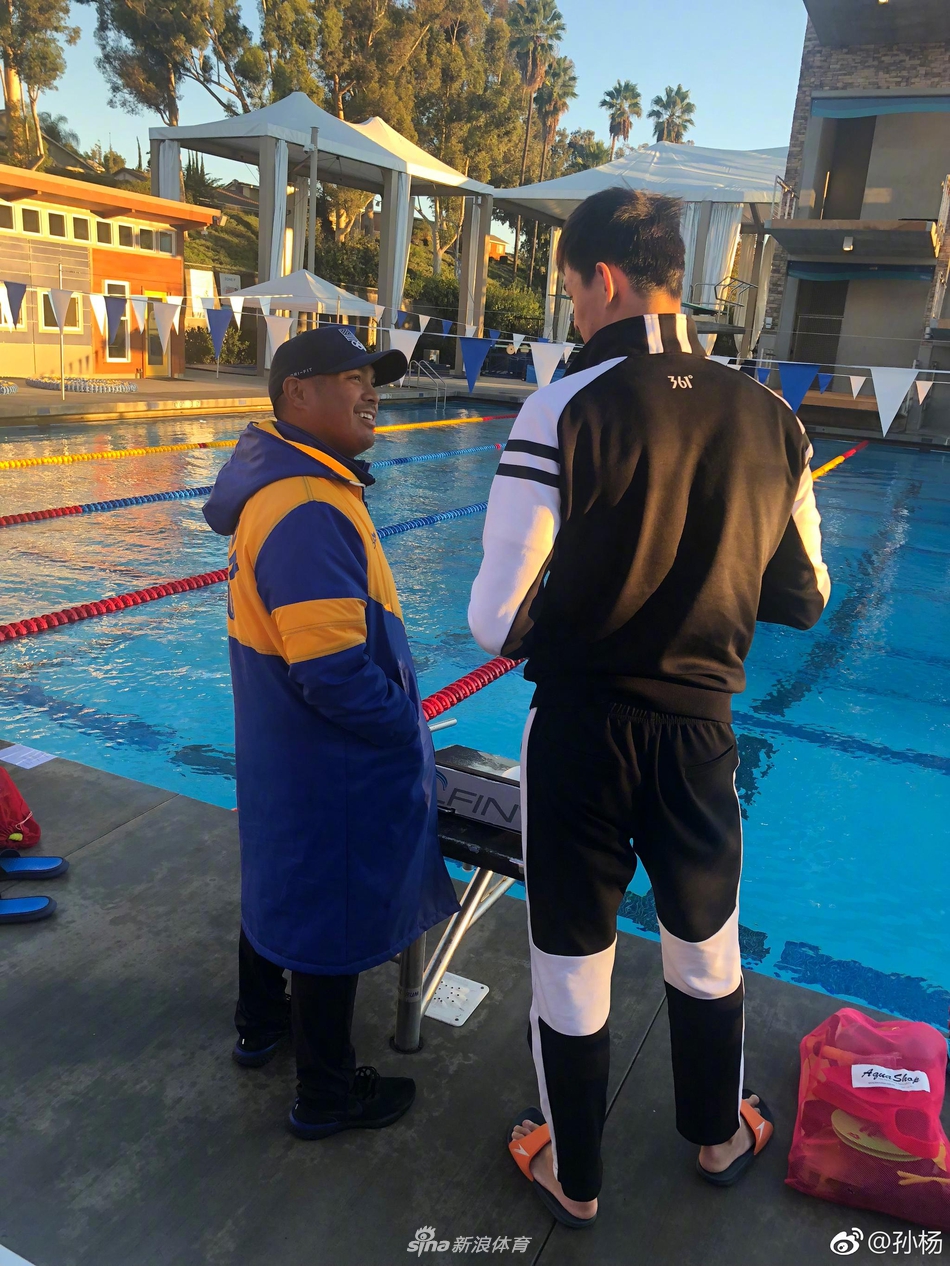 孙杨美国外训：保持顽强的毅力！