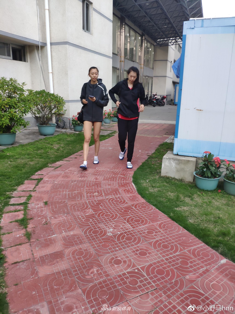 球迷探班中国女排漳州集训