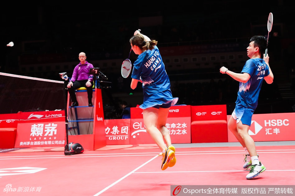 总决赛郑思维/黄雅琼2:0埃利斯/史密斯