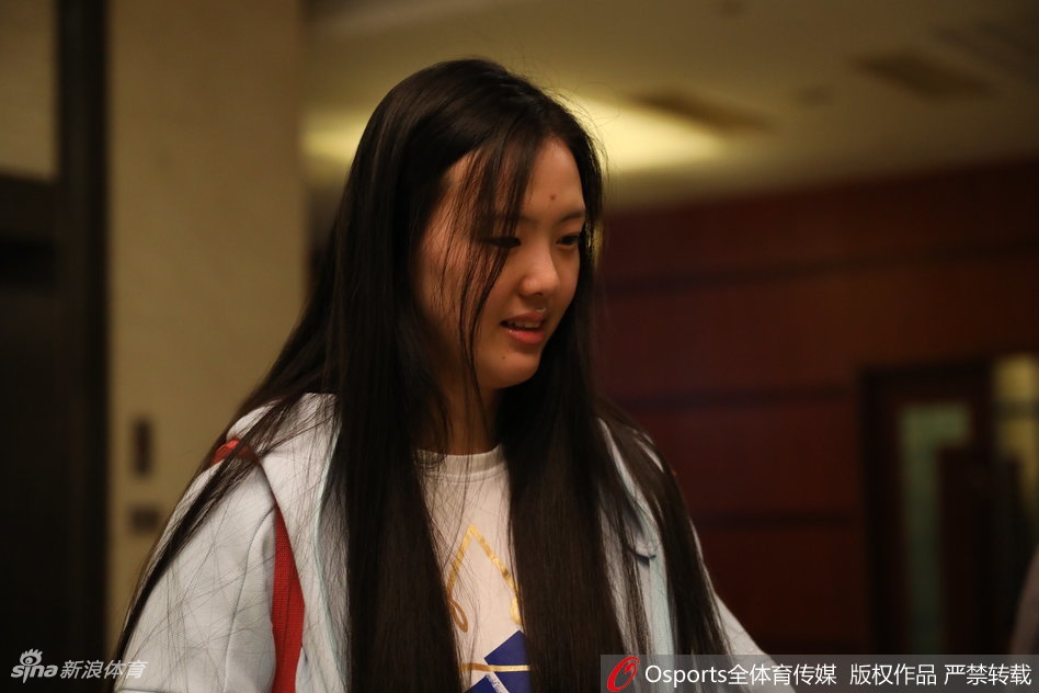 中国女排封闭集训结束返京