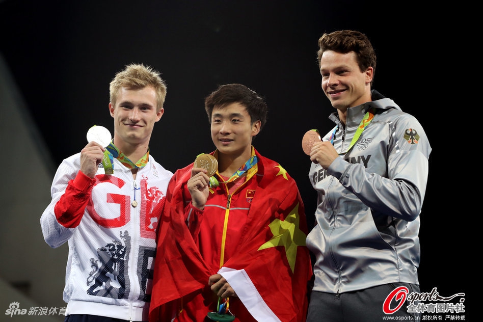 2016年8月17日，2016年里约奥运会跳水男子3米板决赛：中国选手曹缘夺金。