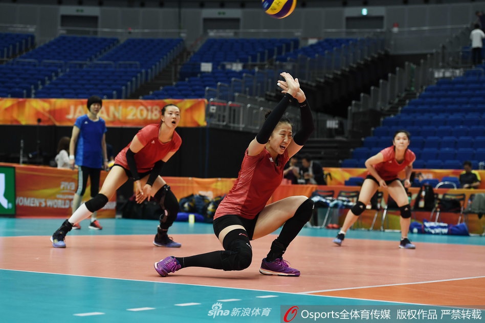 女排世锦赛半决赛中国队适应场地