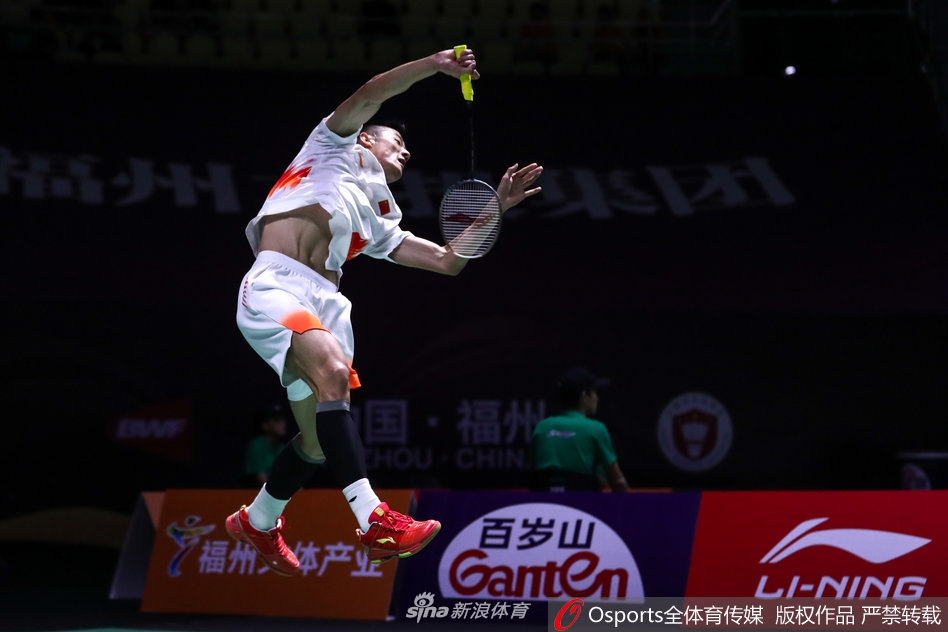 福州赛谌龙晋级男单八强
