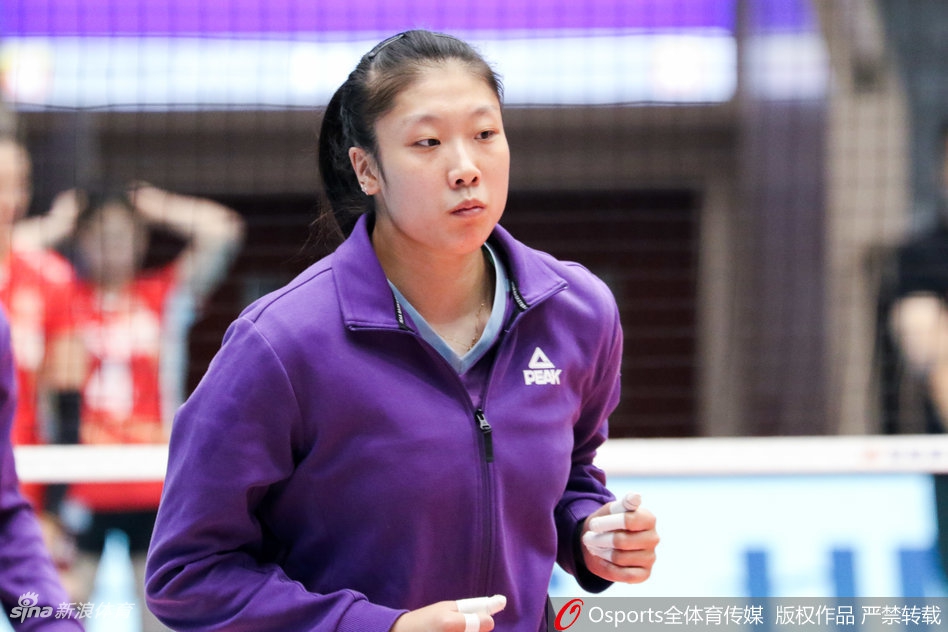 排超8强战天津女排3-1江苏女排