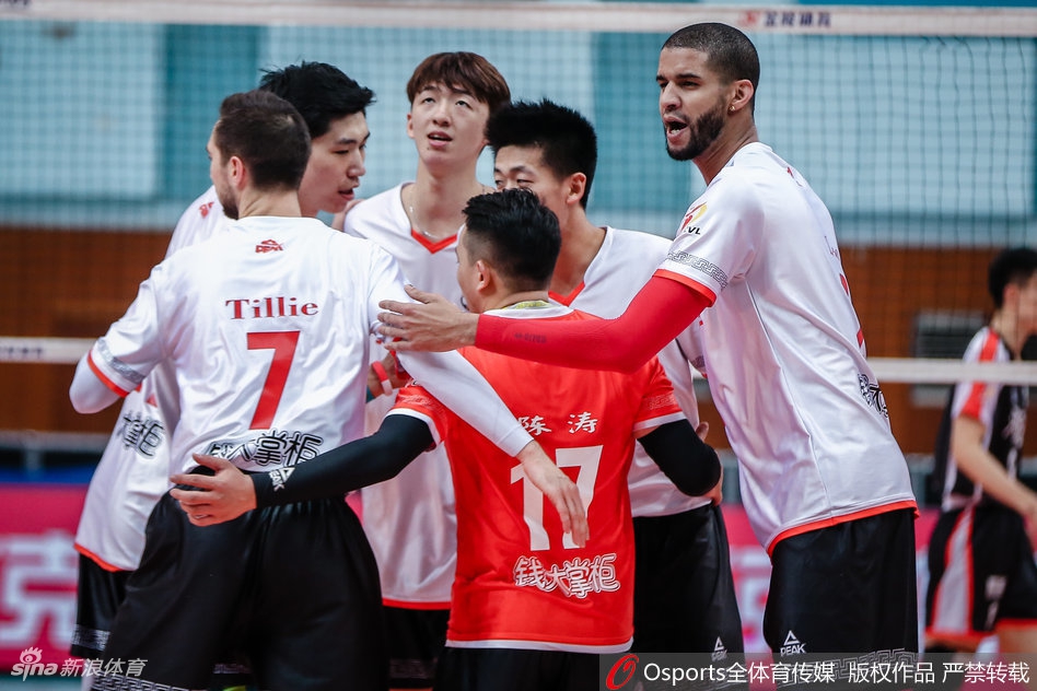 排超八强战北汽男排3-0河南男排