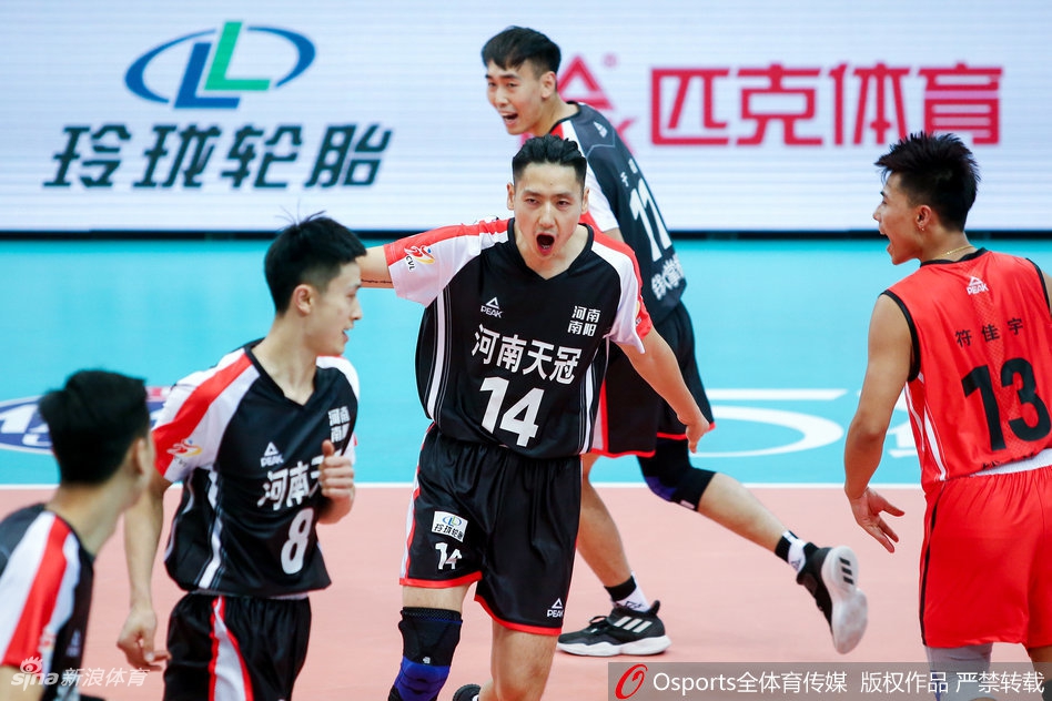 排超八强战北汽男排3-0河南男排